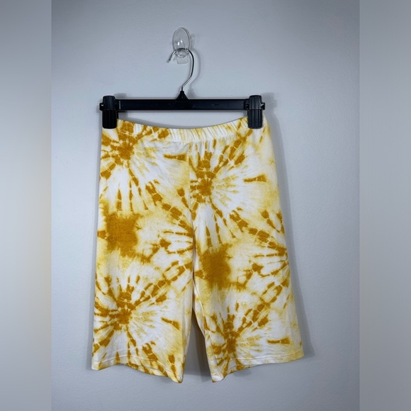Capella Yellow Short Size M - Picture 1 of 5